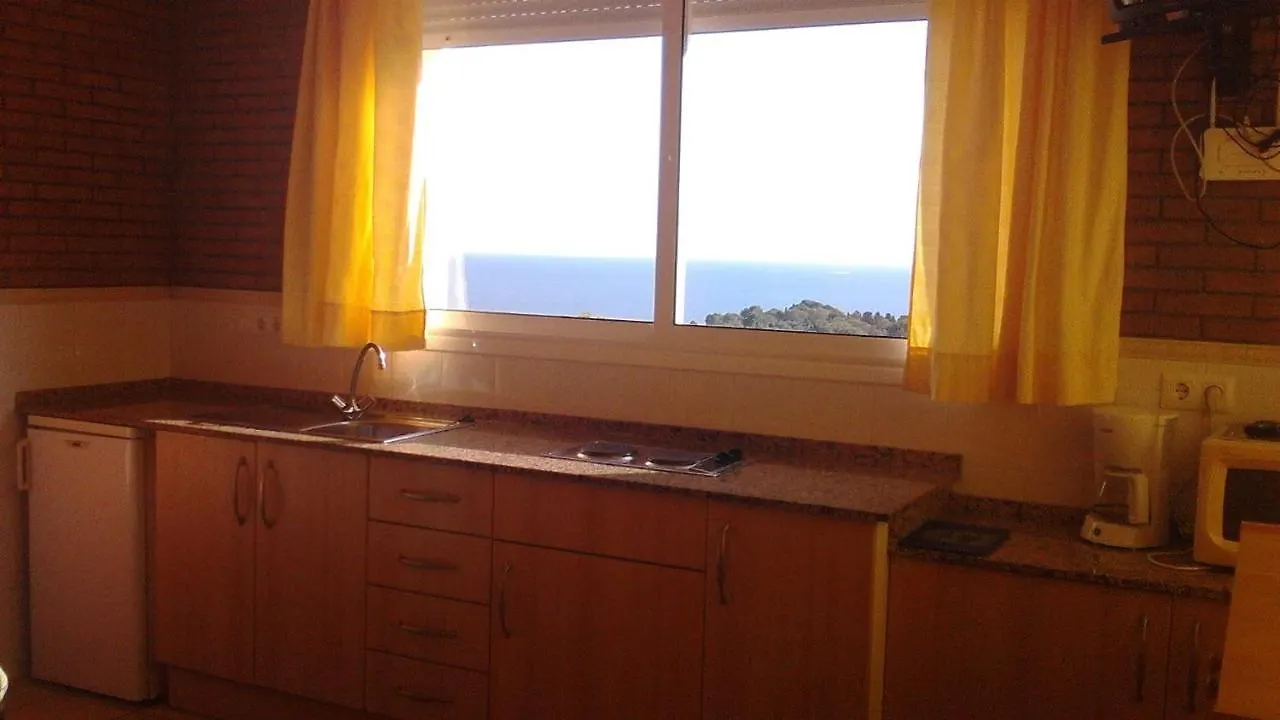 Apartamentos Famara Lloret de Mar 0*,  Hiszpania